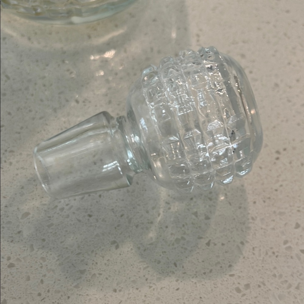 Elegant White Geometric Bar Decanter - Picture 2 of 4